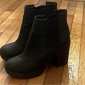 DIVIDED BY H&M Black Ankle Boots with  Chunky Heel, Women’s size 40